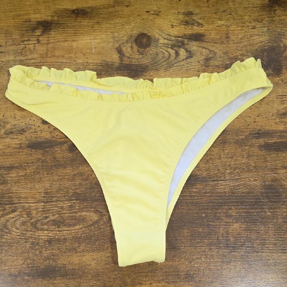 Yellow Ruffle Bikini Set - Picture 4 of 5
